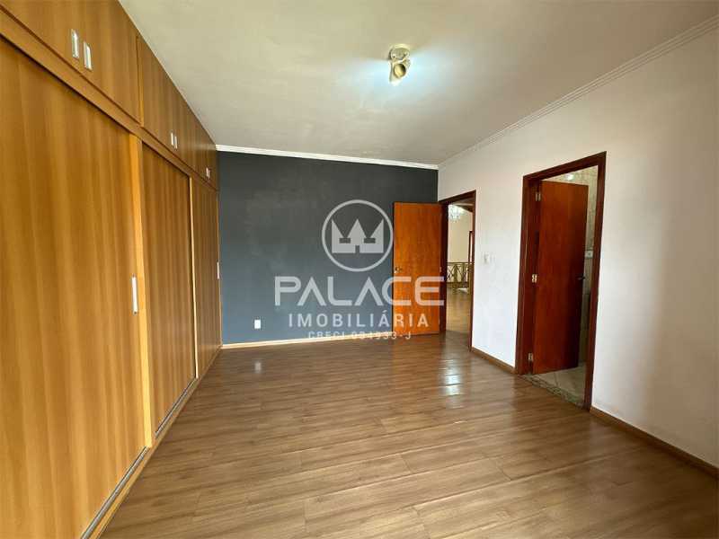 Casa à venda com 4 quartos, 250m² - Foto 13