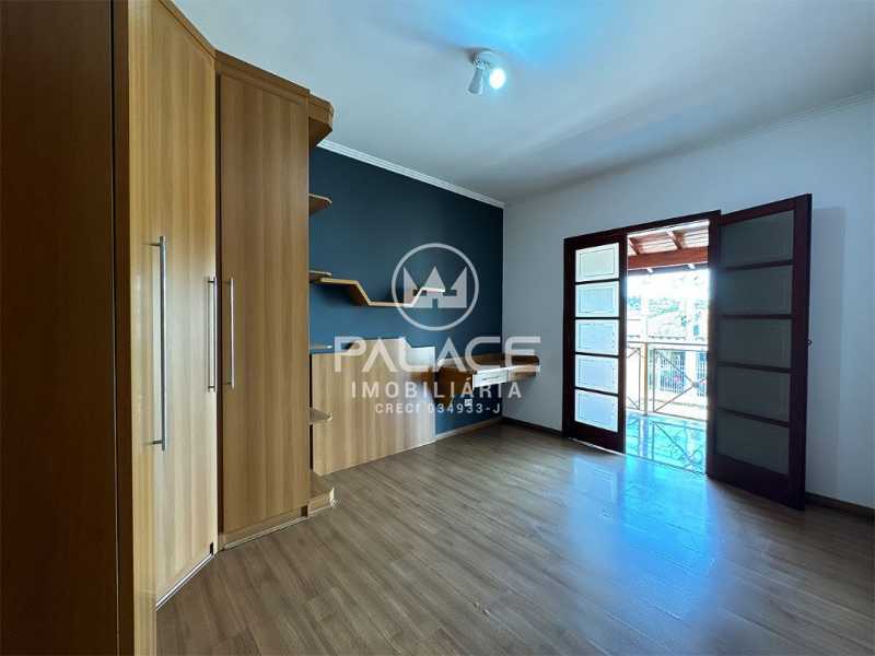 Casa à venda com 4 quartos, 250m² - Foto 14