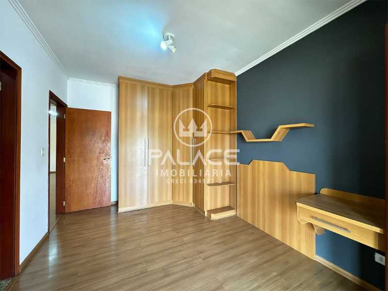 Casa à venda com 4 quartos, 250m² - Foto 16