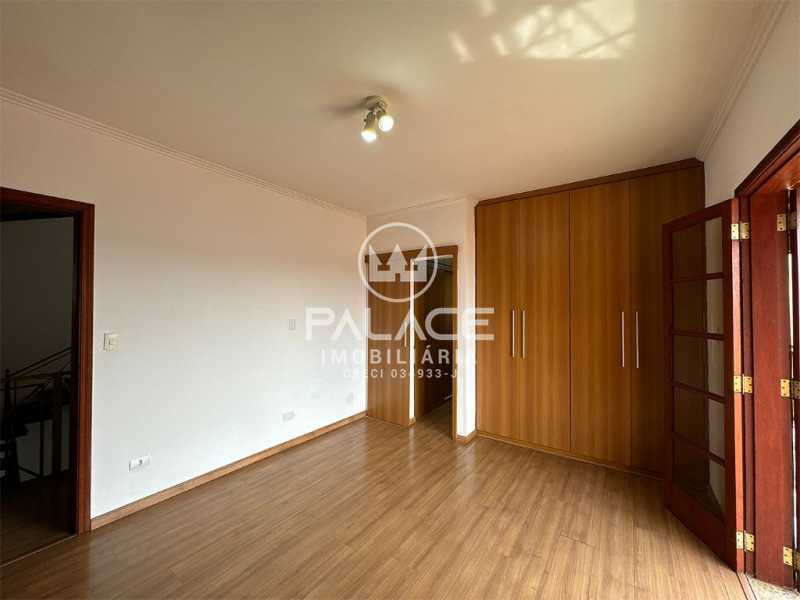 Casa à venda com 4 quartos, 250m² - Foto 18