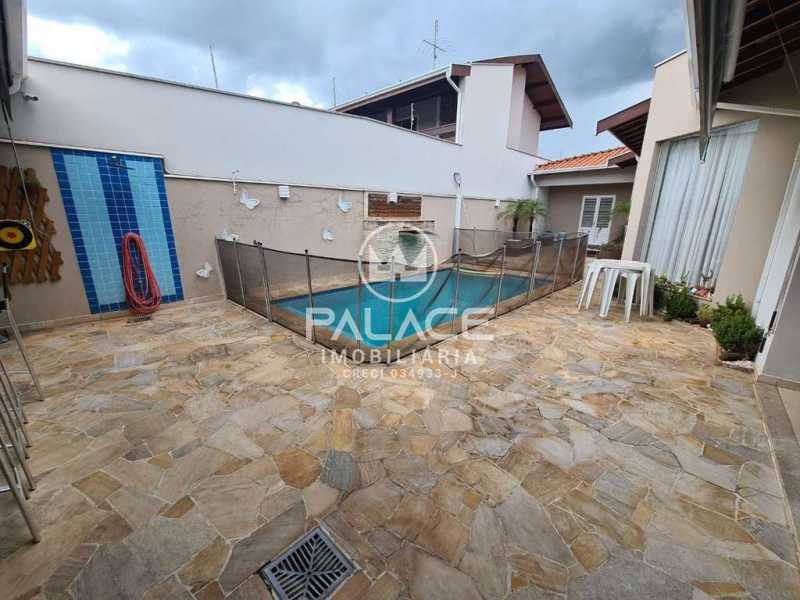 Casa à venda com 3 quartos, 260m² - Foto 8