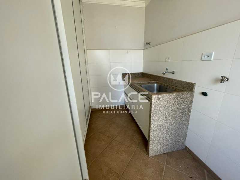 Casa à venda com 3 quartos, 197m² - Foto 13