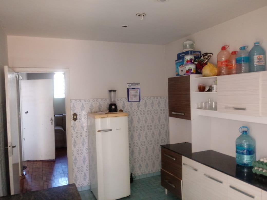 Casa à venda com 2 quartos, 150m² - Foto 5