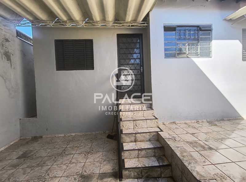 Casa para alugar com 3 quartos, 117m² - Foto 2