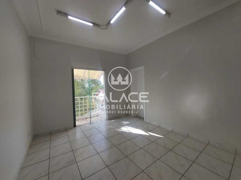 Casa Comercial à venda com 4 quartos, 181m² - Foto 25