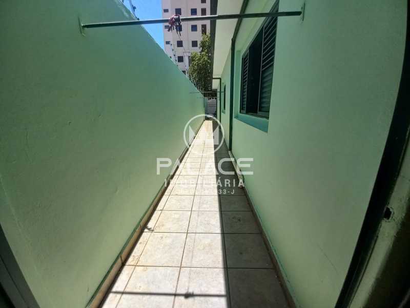 Casa para alugar com 3 quartos, 220m² - Foto 22