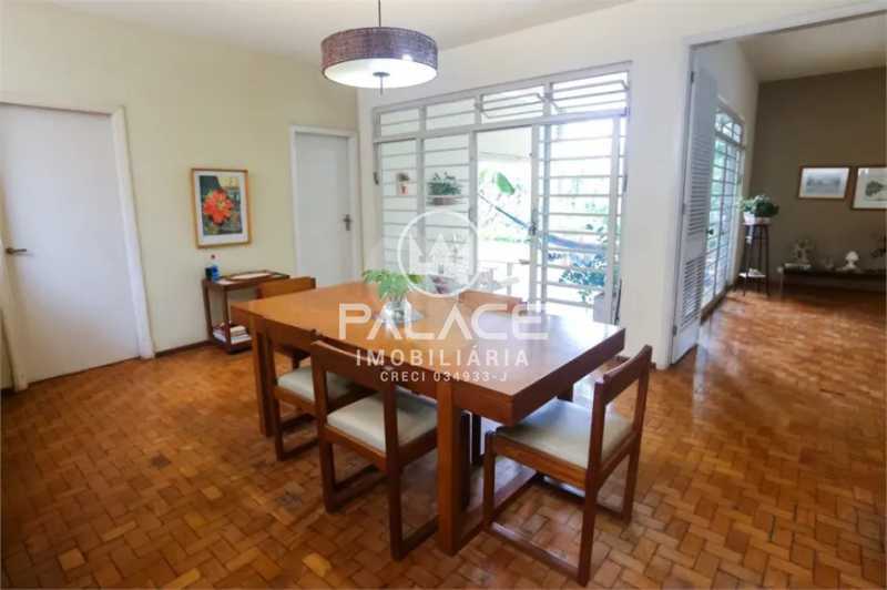 Casa à venda com 4 quartos, 300m² - Foto 9