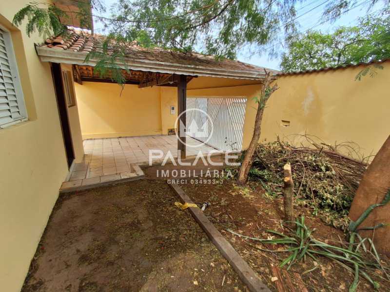 Casa à venda com 5 quartos, 171m² - Foto 4