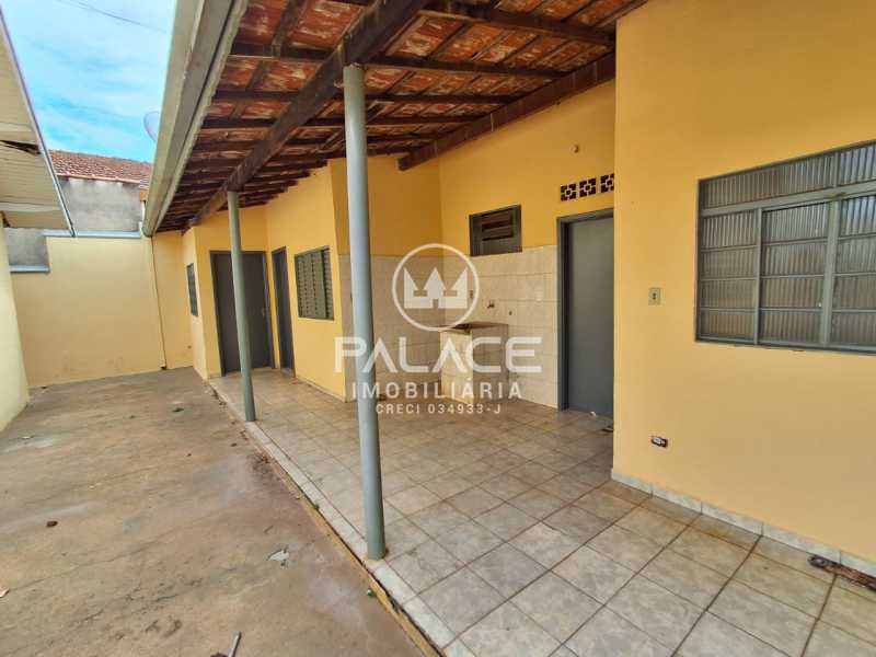 Casa à venda com 5 quartos, 171m² - Foto 14