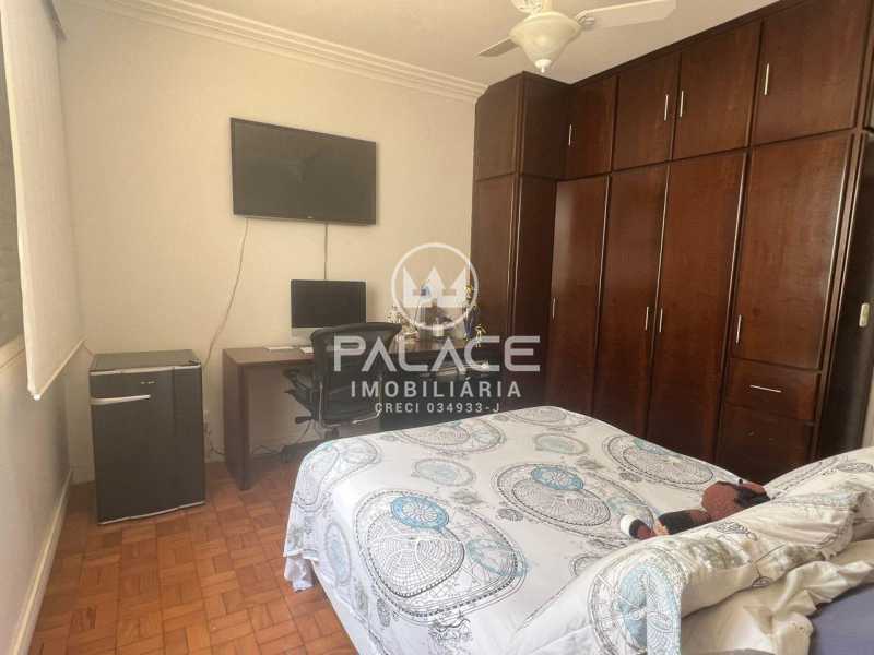 Casa à venda com 3 quartos, 338m² - Foto 14