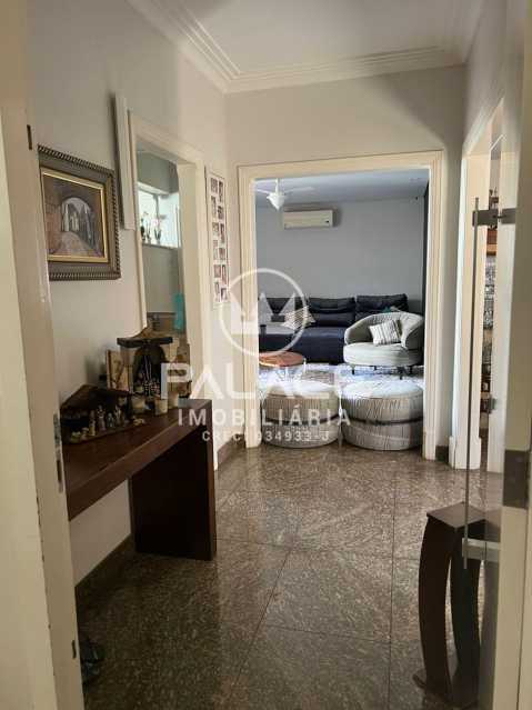 Casa à venda com 3 quartos, 338m² - Foto 27