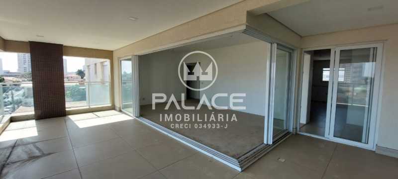 Apartamento à venda com 4 quartos, 202m² - Foto 1