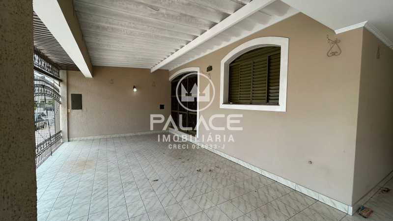 Casa à venda com 3 quartos, 159m² - Foto 2