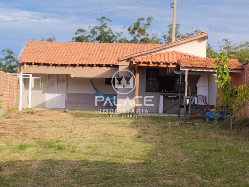 Chácara à venda com 2 quartos, 100m² - Foto 1