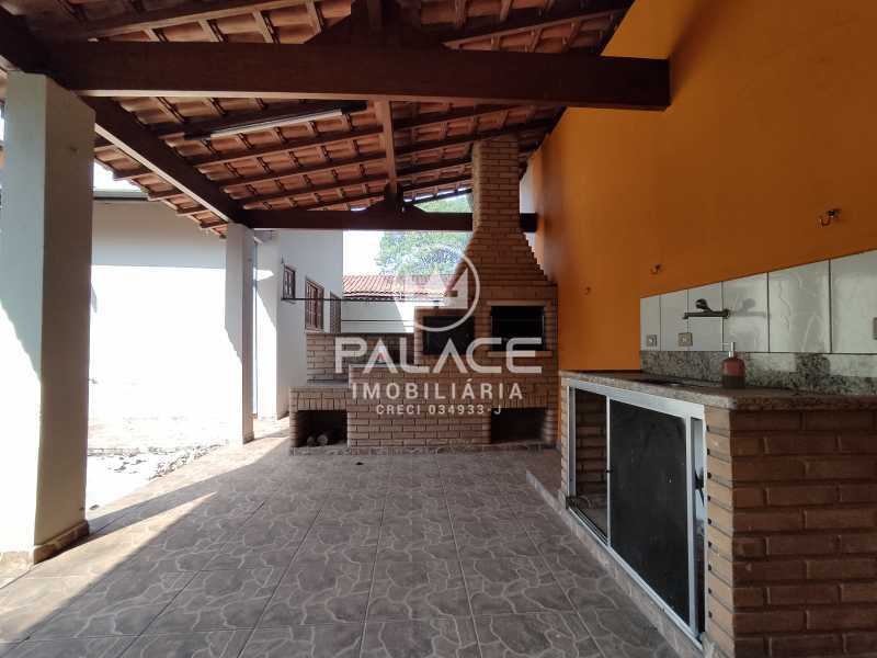 Casa à venda com 3 quartos, 221m² - Foto 7