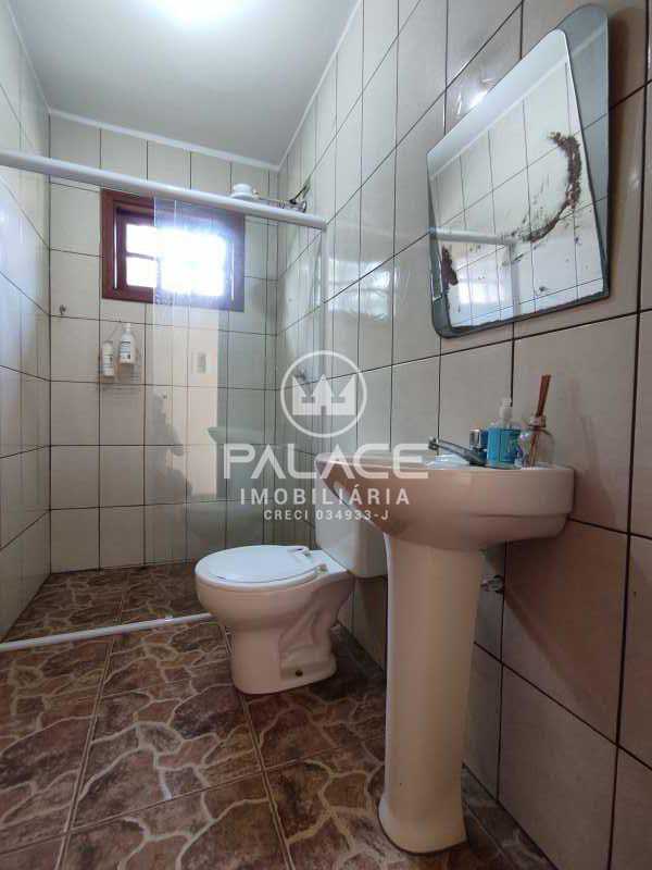 Casa à venda com 3 quartos, 221m² - Foto 11