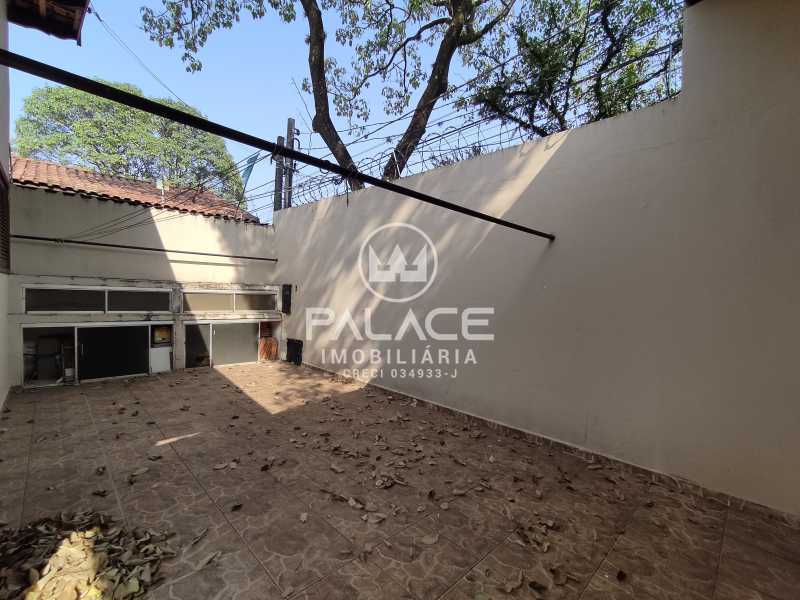 Casa à venda com 3 quartos, 221m² - Foto 12