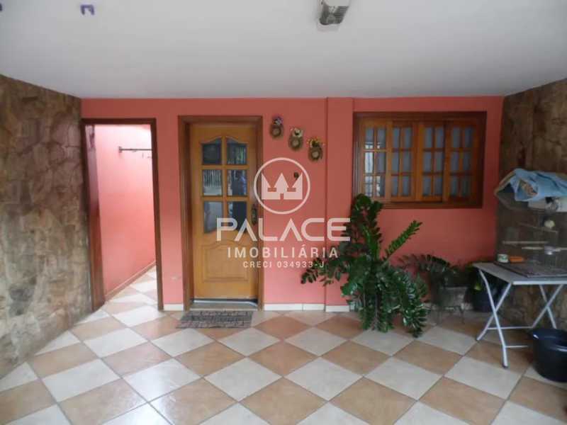 Casa à venda com 2 quartos, 96m² - Foto 2