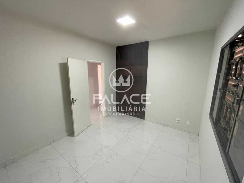 Casa Comercial para alugar com 4 quartos, 159m² - Foto 9