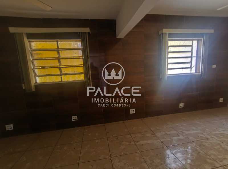 Casa Comercial para alugar com 1 quarto, 140m² - Foto 8