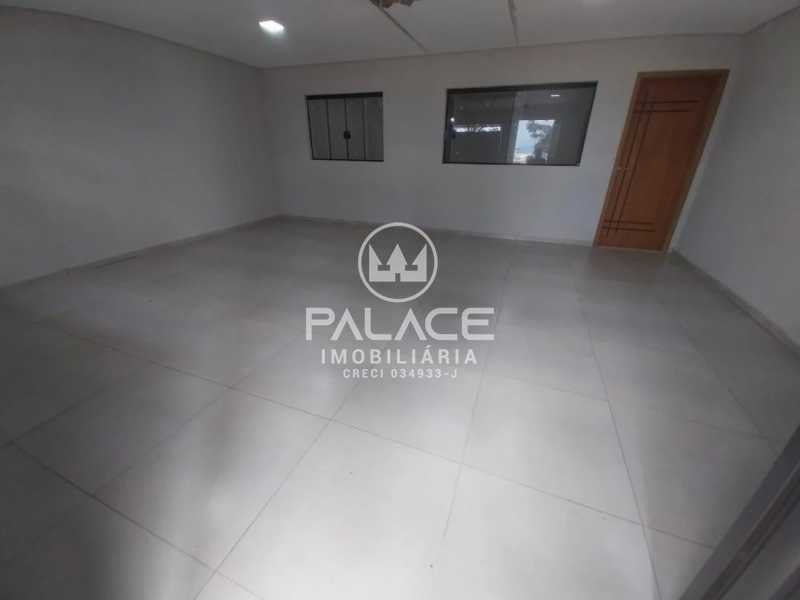 Casa à venda com 2 quartos, 140m² - Foto 2