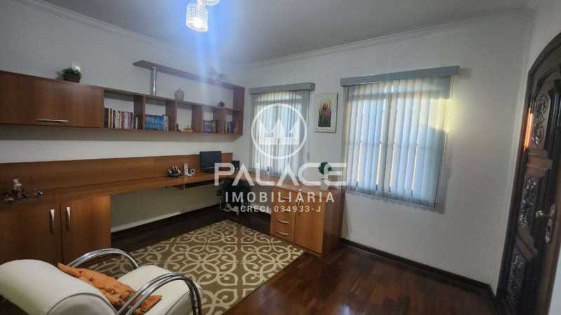 Casa à venda com 3 quartos, 226m² - Foto 5