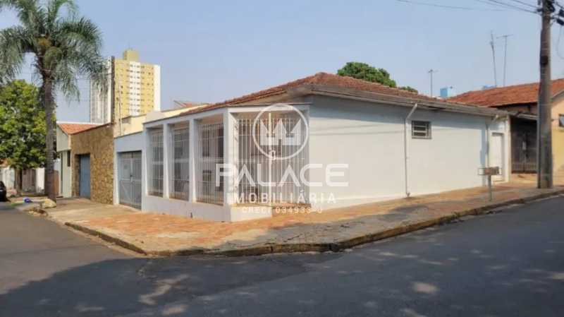 Casa à venda com 2 quartos, 77m² - Foto 2