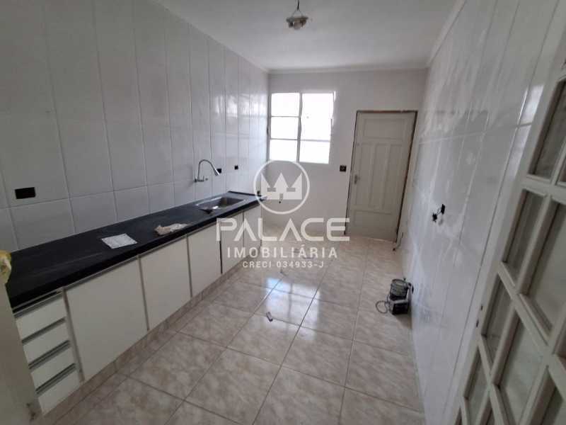 Casa para alugar com 3 quartos, 270m² - Foto 10