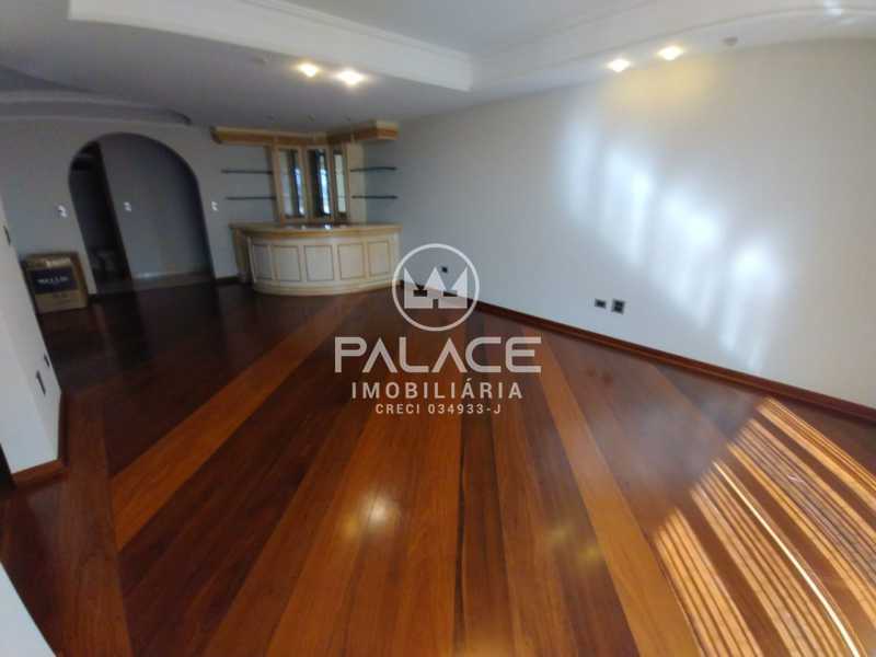 Apartamento à venda com 4 quartos, 181m² - Foto 2