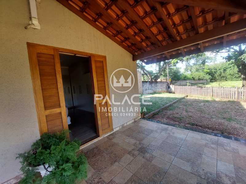 Casa à venda com 3 quartos, 180m² - Foto 3