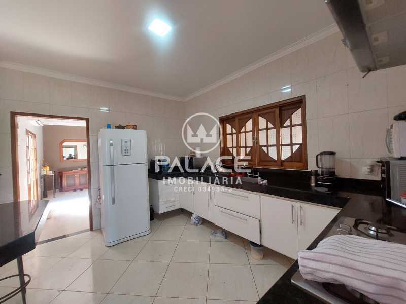 Casa à venda com 3 quartos, 180m² - Foto 13