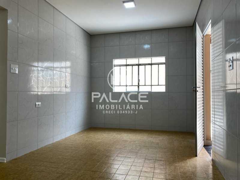 Casa à venda com 3 quartos, 124m² - Foto 14