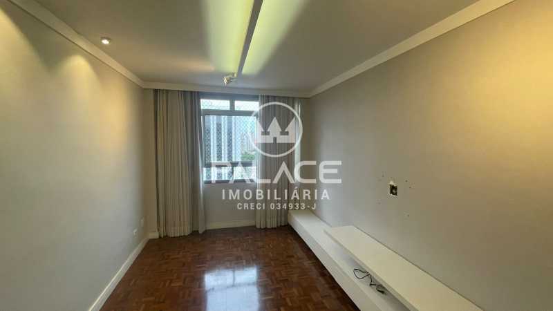 Apartamento para alugar com 3 quartos, 106m² - Foto 3