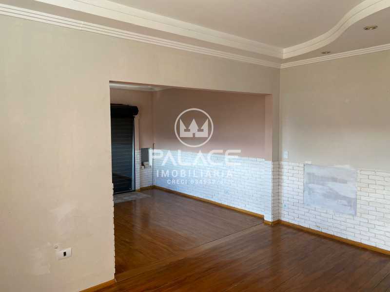 Casa Comercial para alugar com 5 quartos, 199m² - Foto 10