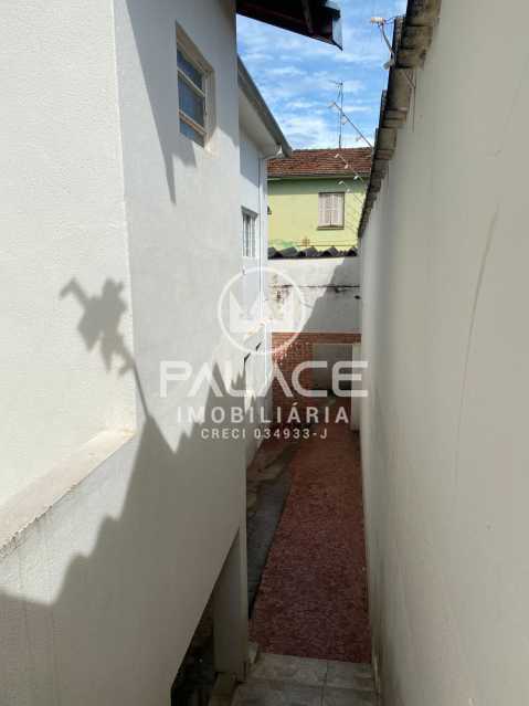 Casa Comercial para alugar com 5 quartos, 199m² - Foto 18