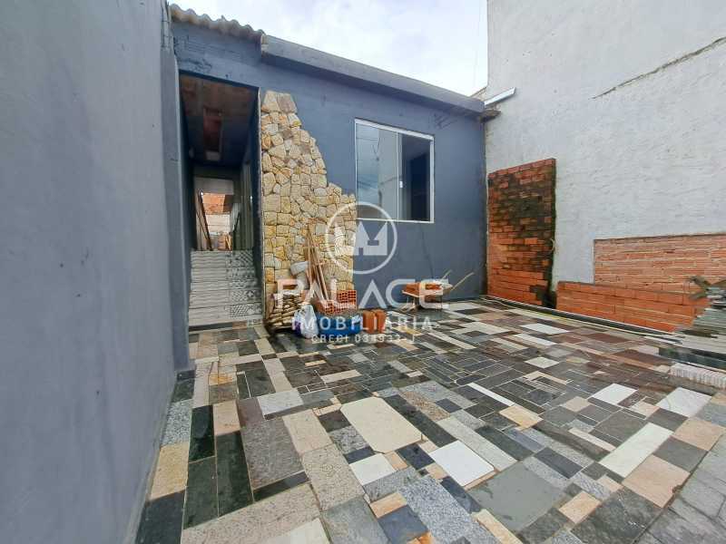 Casa à venda com 2 quartos, 77m² - Foto 2