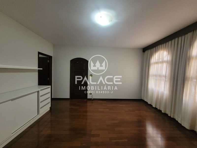 Casa à venda e aluguel com 4 quartos, 200m² - Foto 5