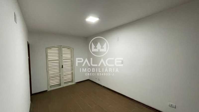 Casa Comercial para alugar com 4 quartos, 369m² - Foto 5