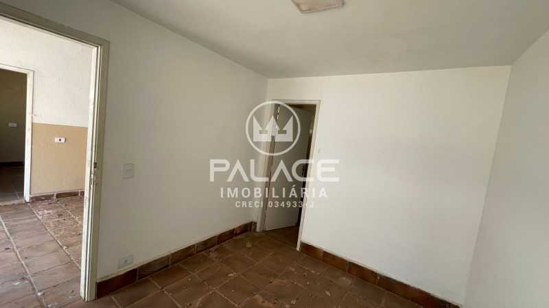 Casa Comercial para alugar com 4 quartos, 369m² - Foto 25