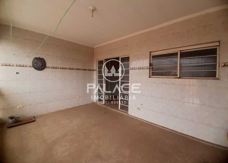 Casa Comercial para alugar com 3 quartos, 152m² - Foto 14