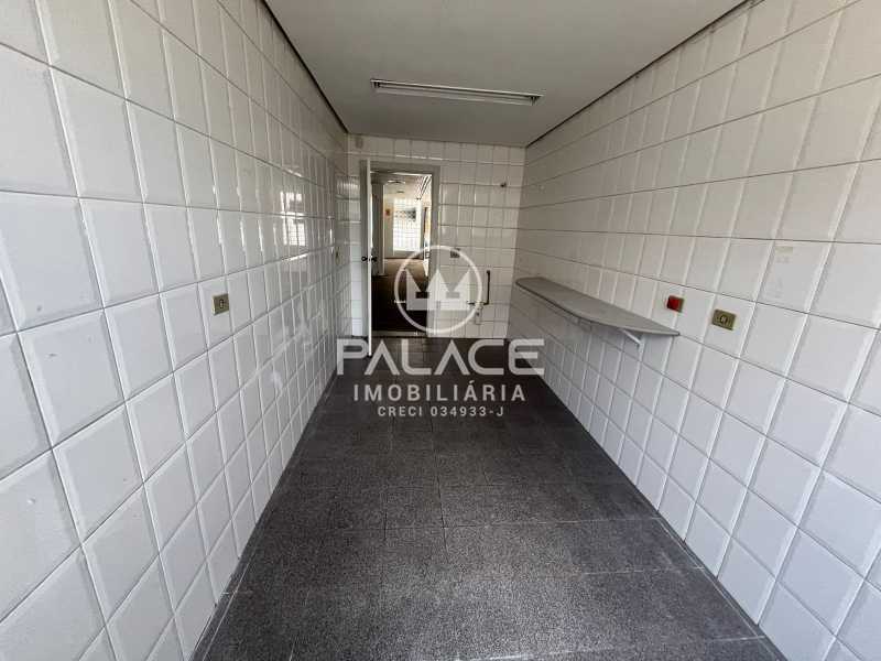 Prédio Inteiro para alugar, 653m² - Foto 26