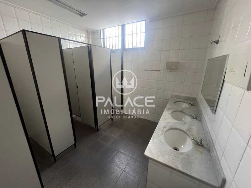 Prédio Inteiro para alugar, 653m² - Foto 23