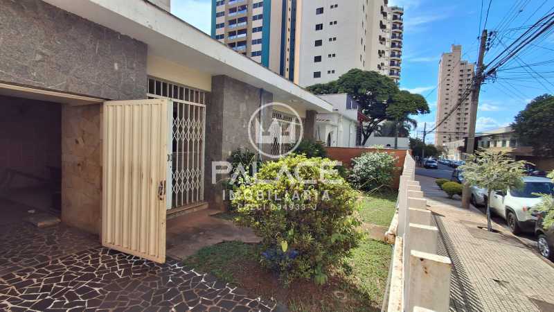 Casa à venda com 3 quartos, 226m² - Foto 3