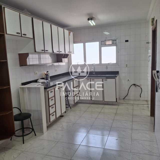 Apartamento à venda com 3 quartos, 178m² - Foto 11