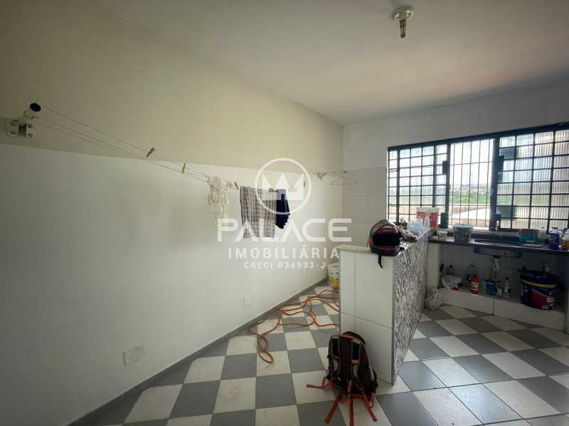 Casa Comercial para alugar com 2 quartos, 100m² - Foto 11