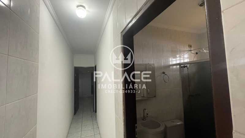 Casa para alugar com 2 quartos, 125m² - Foto 12