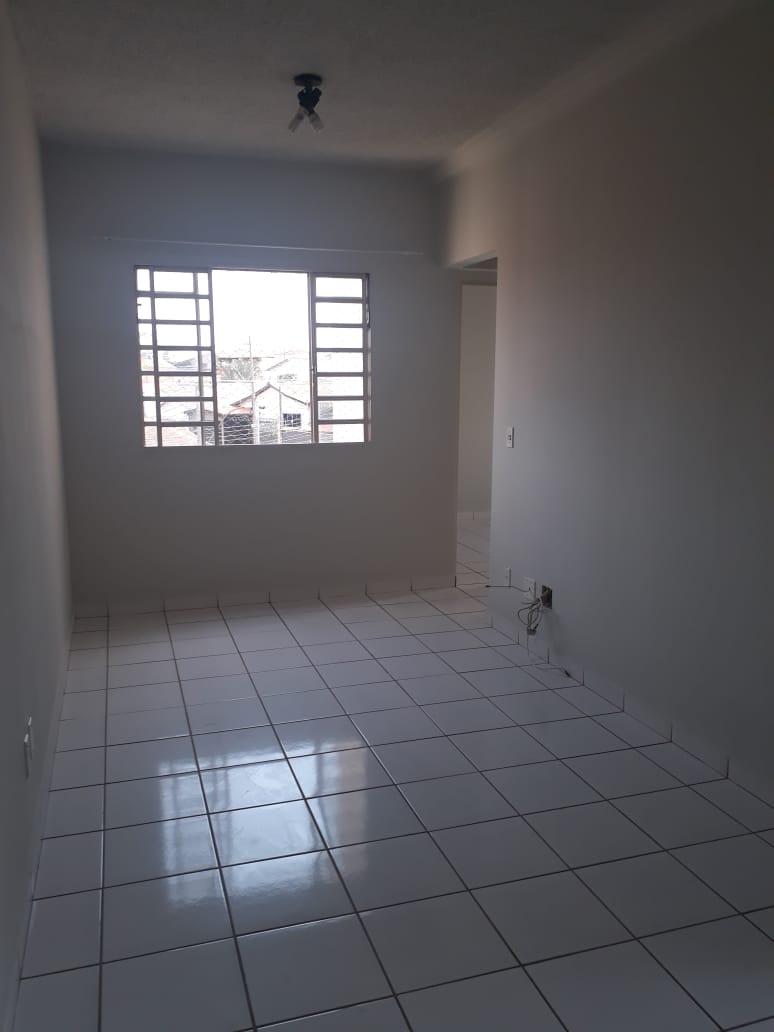 Apartamento à venda com 2 quartos, 65m² - Foto 4