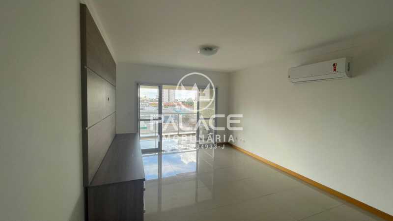 Apartamento para alugar com 3 quartos, 150m² - Foto 1