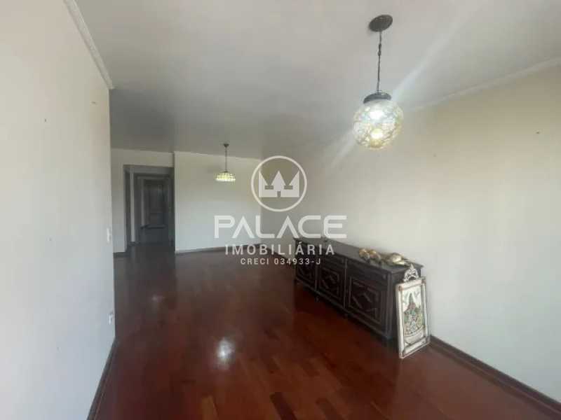 Apartamento à venda com 3 quartos, 158m² - Foto 4