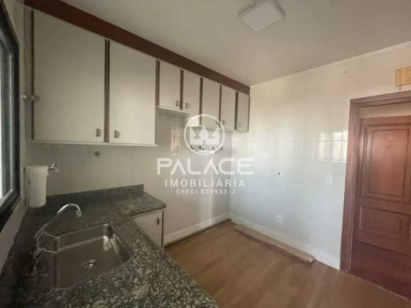 Apartamento à venda com 3 quartos, 158m² - Foto 6